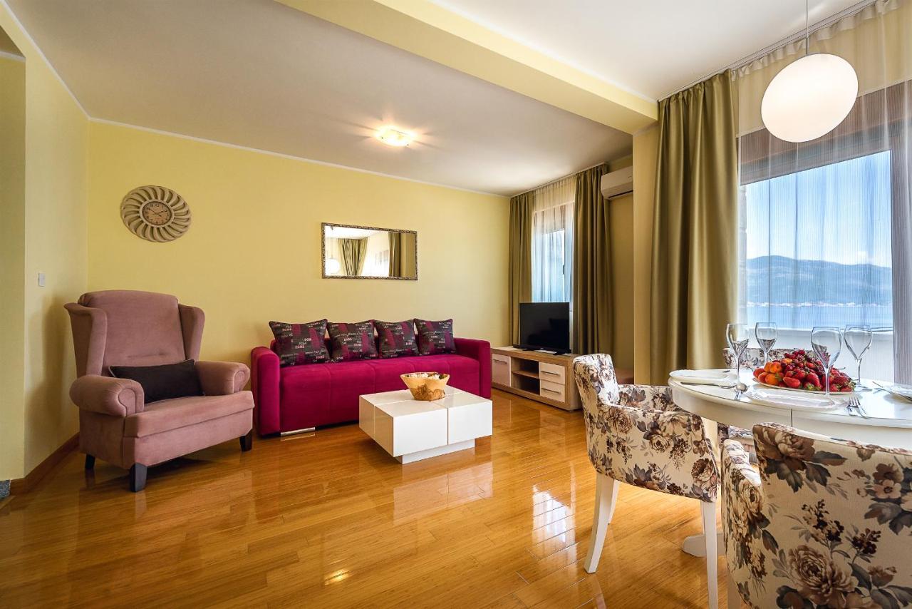 Santorini Apart Красичи Экстерьер фото
